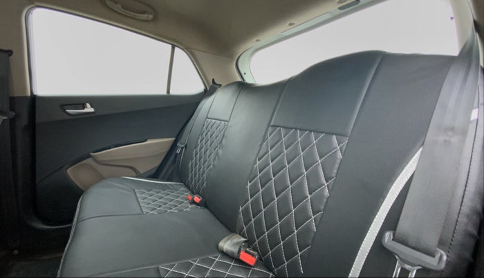 2015 Hyundai Grand i10 SPORTZ 1.2 KAPPA VTVT, Petrol, Manual, 39,779 km, Right Side Rear Door Cabin