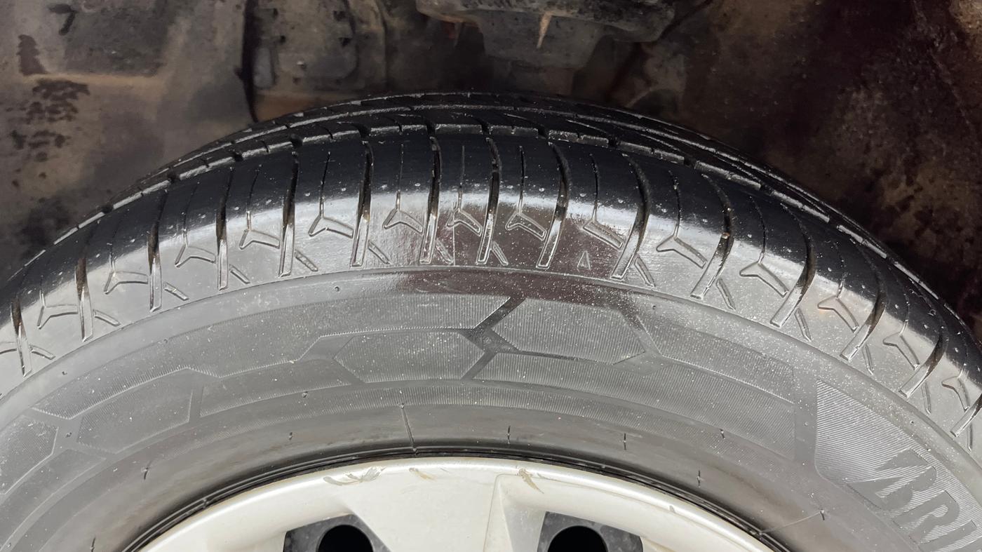 2017 Hyundai Elite i20 SPORTZ 1.2, Petrol, Manual, 51,417 km, Left Front Tyre Tread