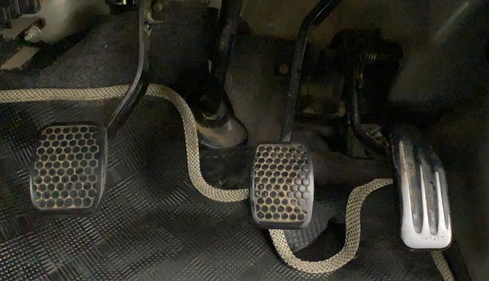 2016 Maruti Eeco 5 STR CNG WITH AC PLUSHTR, CNG, Manual, 52,153 km, Pedals