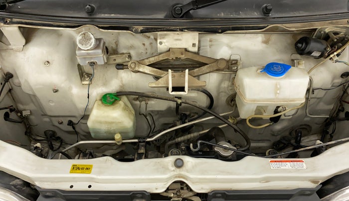 2016 Maruti Eeco 5 STR CNG WITH AC PLUSHTR, CNG, Manual, 52,153 km, Open Bonet