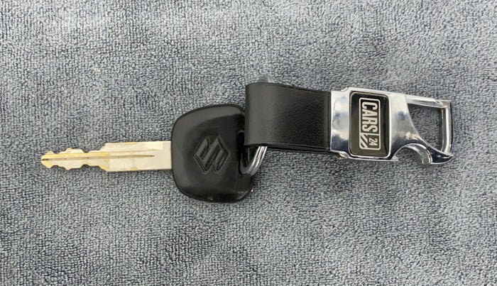 2016 Maruti Eeco 5 STR CNG WITH AC PLUSHTR, CNG, Manual, 52,153 km, Key Close Up