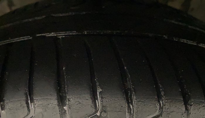 2019 Maruti Baleno ALPHA CVT PETROL 1.2, Petrol, Automatic, 40,882 km, Left Front Tyre Tread