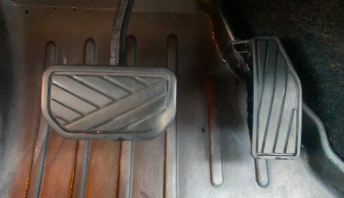 2019 Maruti Baleno ALPHA CVT PETROL 1.2, Petrol, Automatic, 40,882 km, Pedals