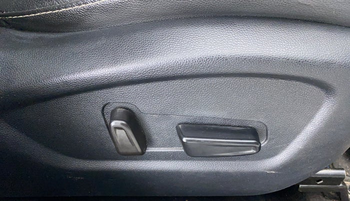 2018 Hyundai Creta 1.6 SX (O) CRDI, Diesel, Manual, 71,917 km, Driver Side Adjustment Panel