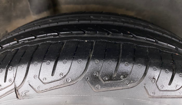 2013 Honda City S AT, Petrol, Automatic, 70,884 km, Right Rear Tyre Tread
