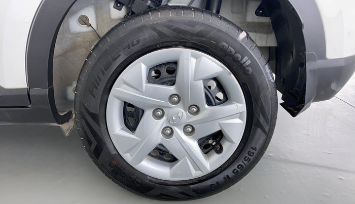 2022 Hyundai VENUE S MT 1.2 KAPPA, Petrol, Manual, 15,163 km, Left Rear Wheel