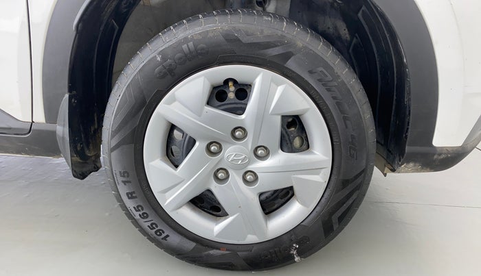 2022 Hyundai VENUE S MT 1.2 KAPPA, Petrol, Manual, 15,163 km, Right Front Wheel