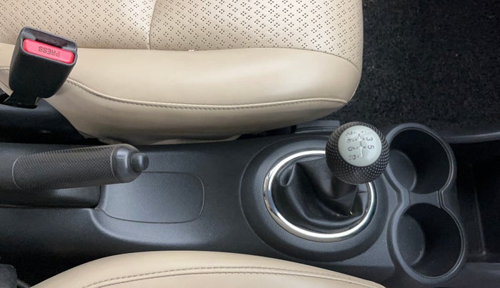 2018 Honda BR-V 1.5L I-VTEC S, Petrol, Manual, 56,546 km, Gear Lever