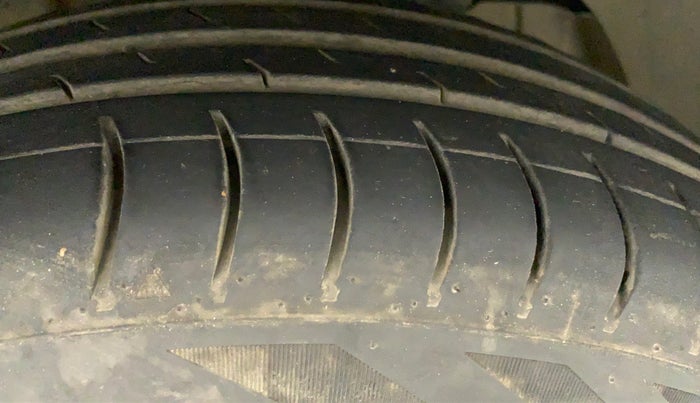 2018 Tata Tiago XT DIESEL, Diesel, Manual, 91,854 km, Right Front Tyre Tread