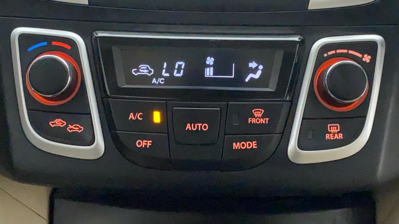 2015 Maruti Ciaz ZXI, Petrol, Manual, 13,325 km, Automatic Climate Control