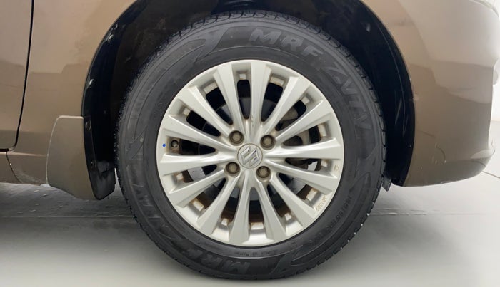2015 Maruti Ciaz ZXI, Petrol, Manual, 13,325 km, Right Front Wheel
