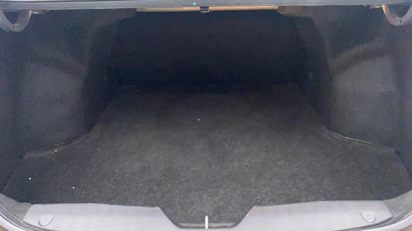2015 Maruti Ciaz ZXI, Petrol, Manual, 13,325 km, Boot Inside