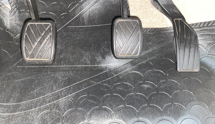 2013 Maruti Swift Dzire VXI, Petrol, Manual, 88,740 km, Pedals