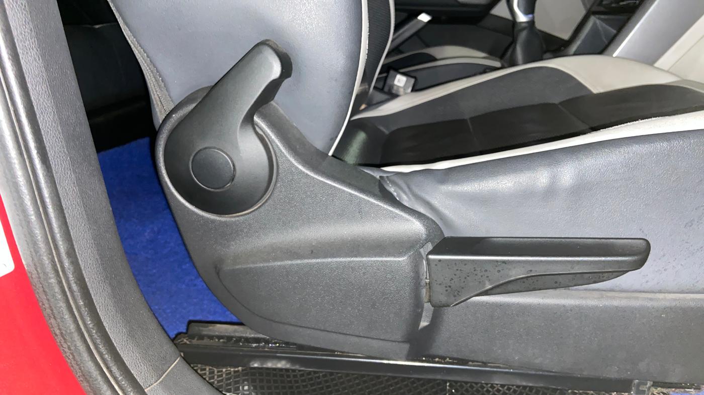 2023 Volkswagen TAIGUN TOPLINE 1.0 TSI MT, Petrol, Manual, 43,821 km, Driver Side Adjustment Panel