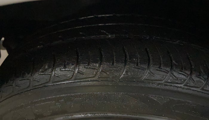 2014 Nissan Micra XL PETROL, Petrol, Manual, 1,03,612 km, Right Rear Tyre Tread