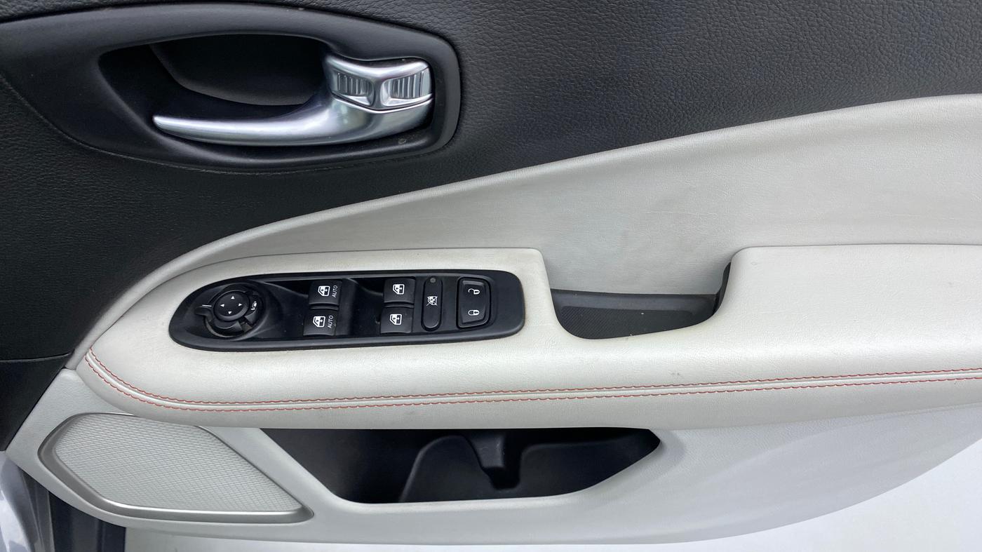 2019 Jeep Compass 2.0 LIMITED, Diesel, Manual, 21,537 km, Driver Side Door Panels Control