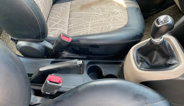 2019 Hyundai Grand i10 SPORTZ 1.2 KAPPA VTVT, Petrol, Manual, 24,267 km, Gear Lever