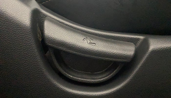 2016 Hyundai Grand i10 ERA 1.2 KAPPA VTVT, Petrol, Manual, 34,440 km, Driver Side Adjustment Panel