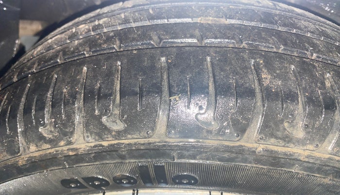 2016 Hyundai Grand i10 ERA 1.2 KAPPA VTVT, Petrol, Manual, 34,440 km, Right Rear Tyre Tread