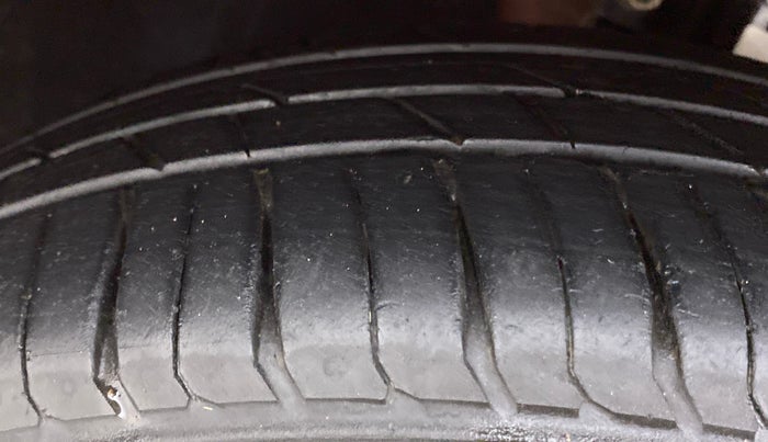2019 Volkswagen Polo COMFORTLINE 1.0L MPI, Petrol, Manual, 58,183 km, Left Front Tyre Tread