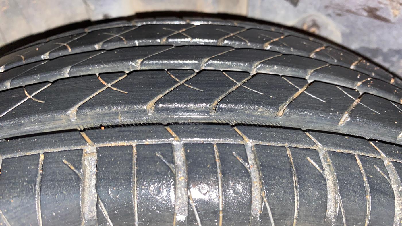 2016 Tata Tiago XZ PETROL, Petrol, Manual, 48,100 km, Right Rear Tyre Tread