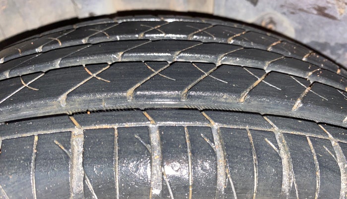 2016 Tata Tiago XZ PETROL, Petrol, Manual, 48,100 km, Right Rear Tyre Tread