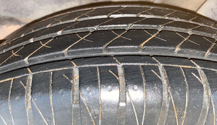 2016 Tata Tiago XZ PETROL, Petrol, Manual, 48,100 km, Left Rear Tyre Tread