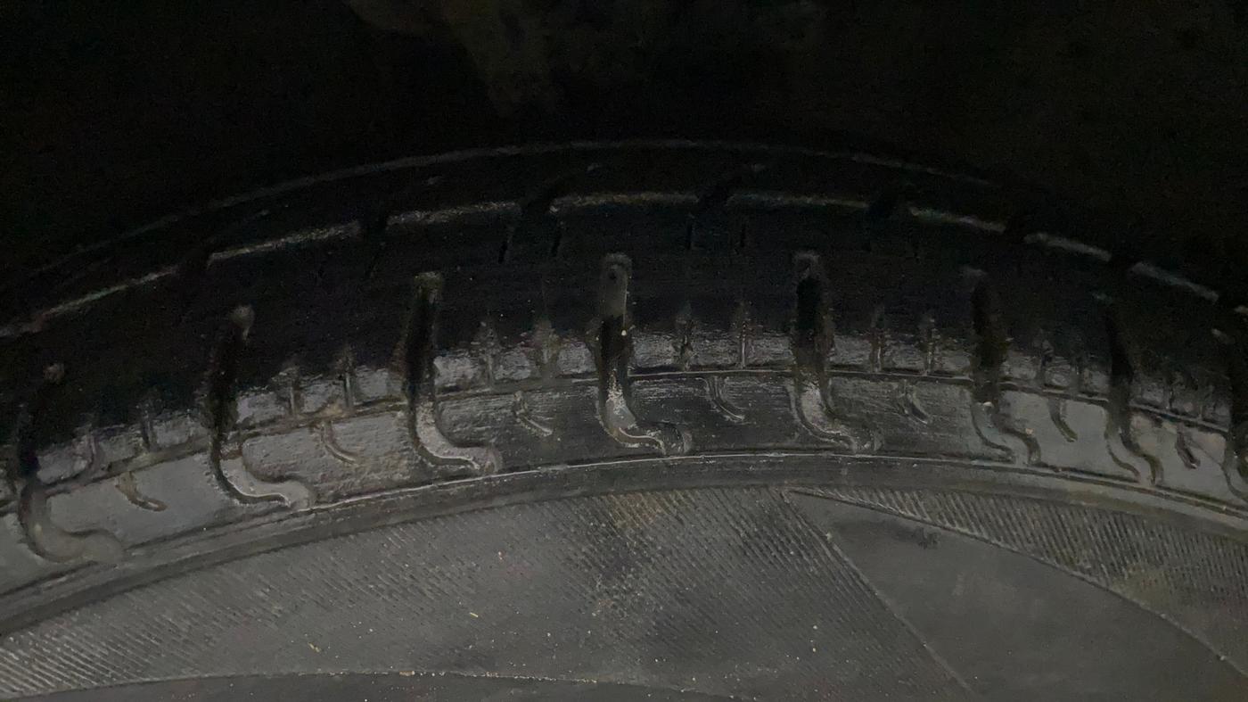2013 Hyundai i10 MAGNA 1.1, Petrol, Manual, 56,575 km, Left Front Tyre Tread