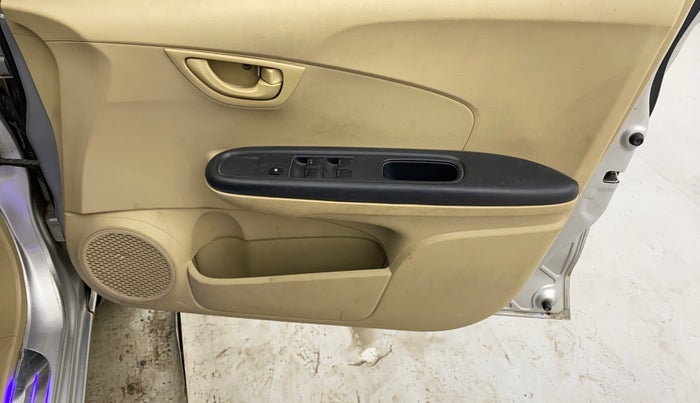 2014 Honda Mobilio 1.5L I-VTEC E, Petrol, Manual, 55,280 km, Driver Side Door Panels Control