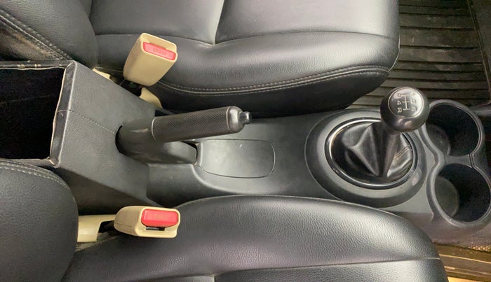 2014 Honda Mobilio 1.5L I-VTEC E, Petrol, Manual, 55,280 km, Gear Lever