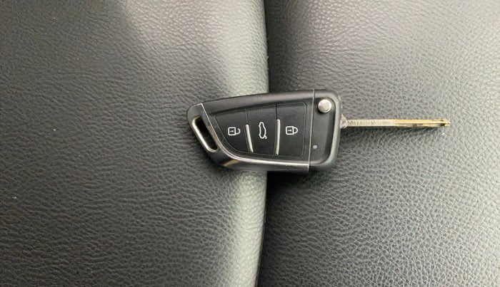 2014 Honda Mobilio 1.5L I-VTEC E, Petrol, Manual, 55,280 km, Key Close Up