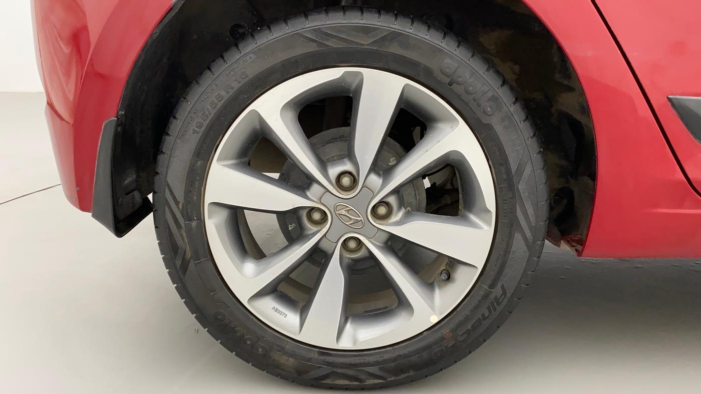 2017 Hyundai Elite i20 ASTA 1.2 (O), Petrol, Manual, 14,893 km, Right Rear Wheel