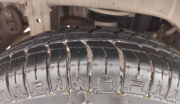 2014 Maruti Alto 800 LXI, Petrol, Manual, 7,936 km, Right Rear Tyre Tread