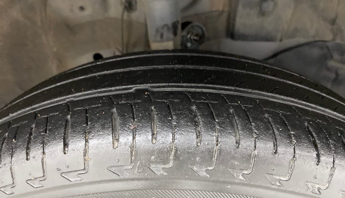 2018 Honda Amaze 1.2L I-VTEC S, Petrol, Manual, 19,186 km, Right Front Tyre Tread