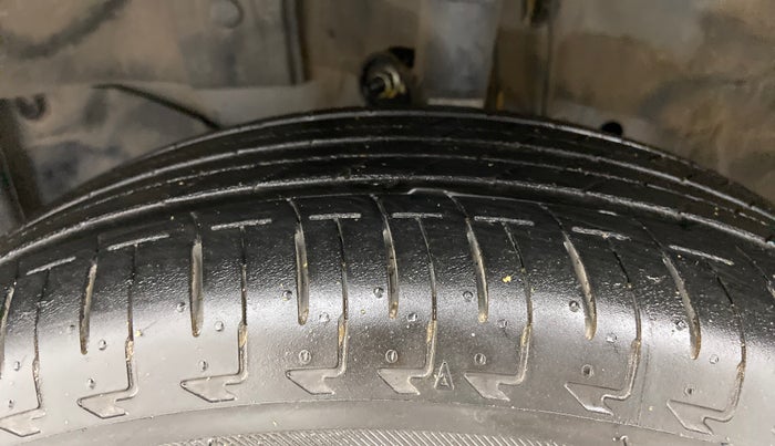 2018 Honda Amaze 1.2L I-VTEC S, Petrol, Manual, 19,186 km, Left Front Tyre Tread