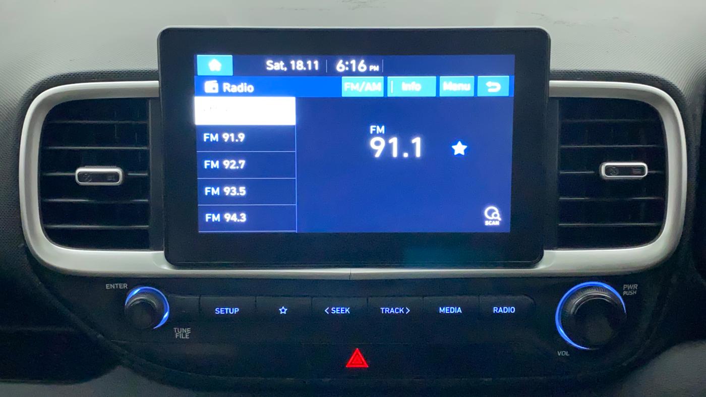 2020 Hyundai VENUE SX 1.5 CRDI, Diesel, Manual, 93,141 km, Infotainment System