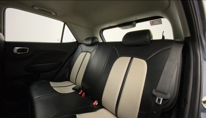 2020 Hyundai VENUE SX 1.5 CRDI, Diesel, Manual, 93,141 km, Right Side Rear Door Cabin