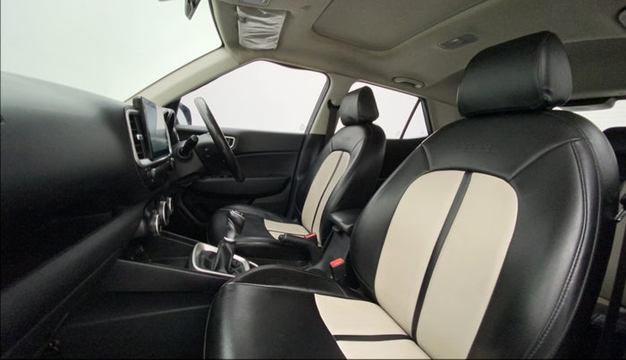 2020 Hyundai VENUE SX 1.5 CRDI, Diesel, Manual, 93,141 km, Right Side Front Door Cabin