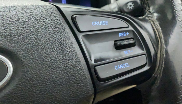2020 Hyundai VENUE SX 1.5 CRDI, Diesel, Manual, 93,141 km, Adaptive Cruise Control