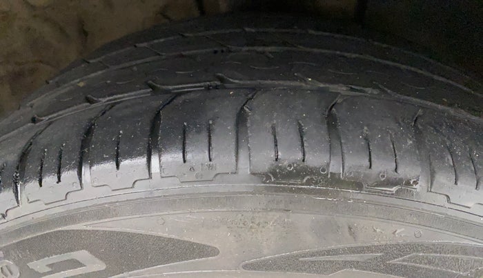 2020 Hyundai VENUE SX 1.5 CRDI, Diesel, Manual, 93,141 km, Right Front Tyre Tread