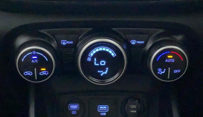 2020 Hyundai VENUE SX 1.5 CRDI, Diesel, Manual, 93,141 km, Automatic Climate Control