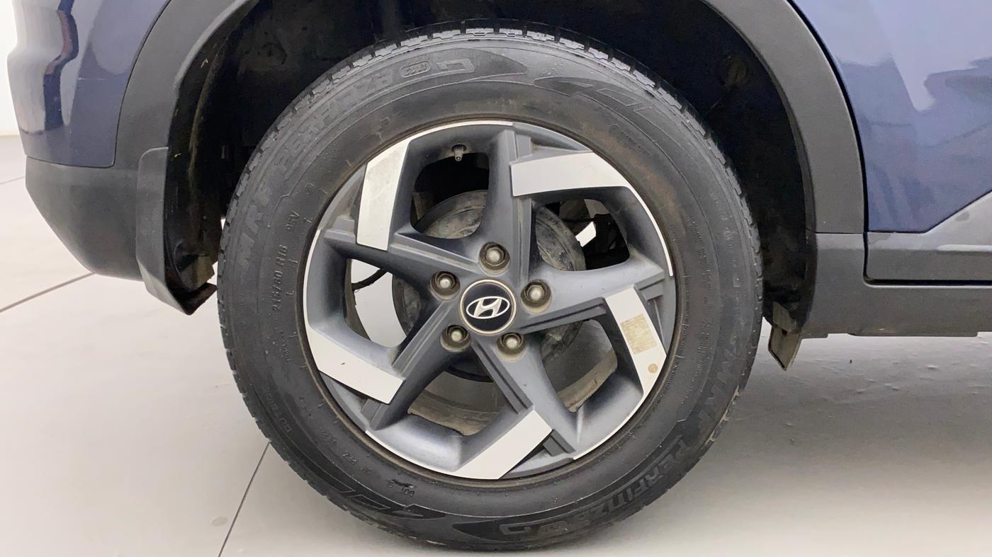 2020 Hyundai VENUE SX 1.5 CRDI, Diesel, Manual, 93,141 km, Right Rear Wheel