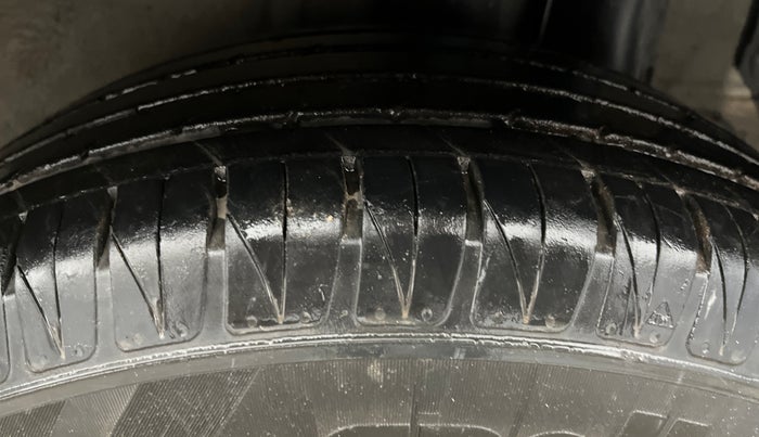 2021 KIA SONET HTK PLUS 1.2, Petrol, Manual, 29,739 km, Left Rear Tyre Tread