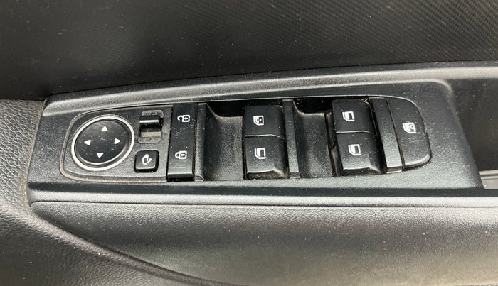 2021 KIA SONET HTK PLUS 1.2, Petrol, Manual, 29,739 km, Driver Side Door Panels Control