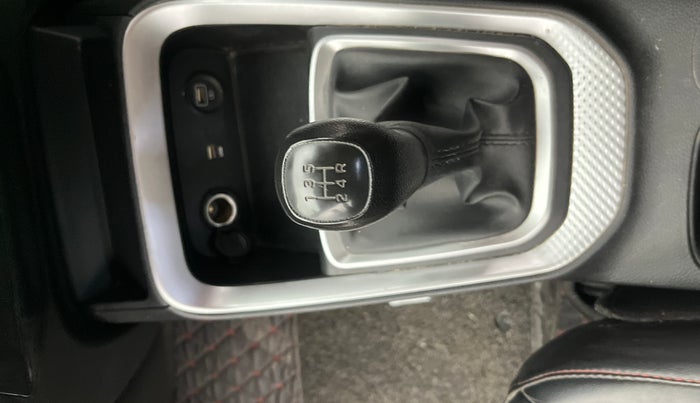 2021 KIA SONET HTK PLUS 1.2, Petrol, Manual, 29,739 km, Gear Lever