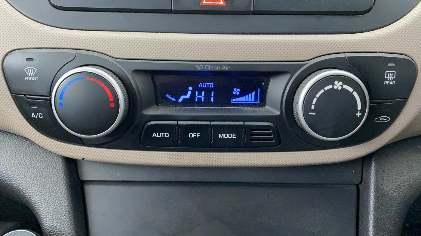 2015 Hyundai Xcent SX 1.2 (O), Petrol, Manual, 69,655 km, Automatic Climate Control