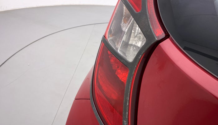 2017 Hyundai Eon ERA +, Petrol, Manual, 34,850 km, Right tail light - Chrome has minor damage