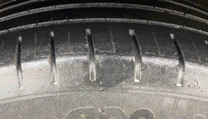 2021 Maruti Baleno ALPHA PETROL 1.2, Petrol, Manual, 60,216 km, Right Rear Tyre Tread