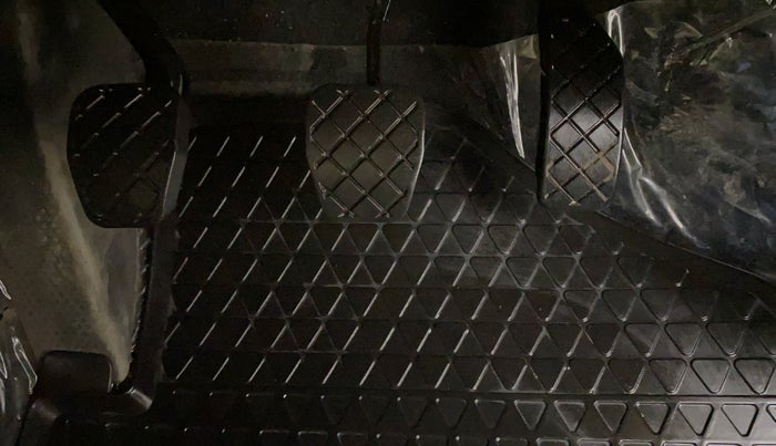 2020 Skoda Rapid 1.0 AMBITION TSI MT, Petrol, Manual, 6,840 km, Pedals