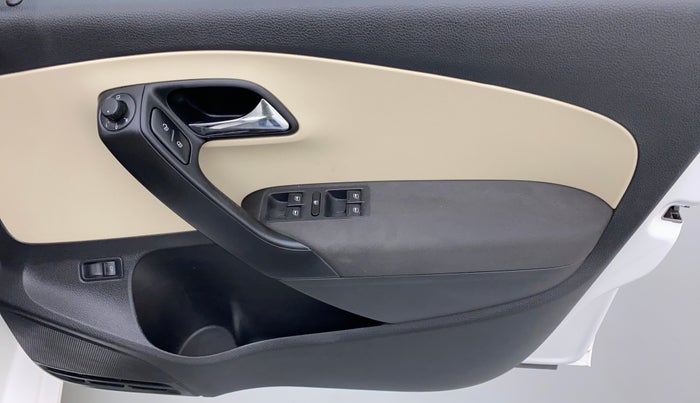 2020 Skoda Rapid 1.0 AMBITION TSI MT, Petrol, Manual, 6,840 km, Driver Side Door Panels Control